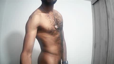 bruce_1111 online show from December 16, 8:25 pm