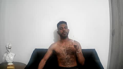 bruce_1111 online show from March 29, 10:43 pm