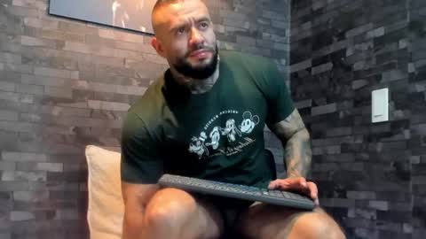 brucedallas online show from July 16, 4:40 am
