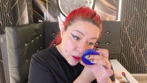 Bruja SCarlata online show from April 12, 1:21 am