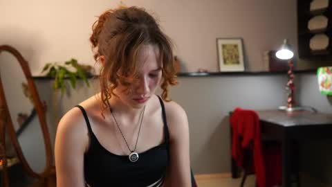Tess online show from April 30, 3:51 pm