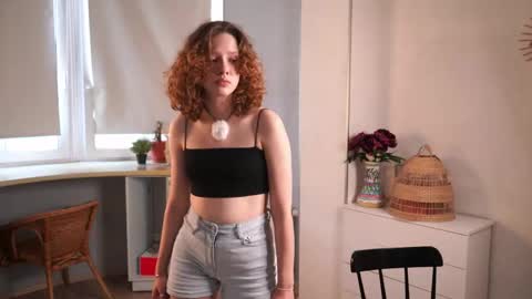 Tess online show from May 15, 2:13 pm