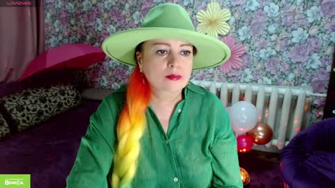 Julia online show from April 3, 9:24 pm