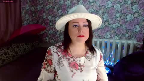 Julia online show from May 15, 9:11 pm