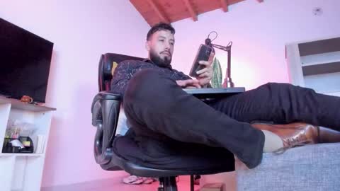 Andres Suarez online show from March 25, 1:00 am