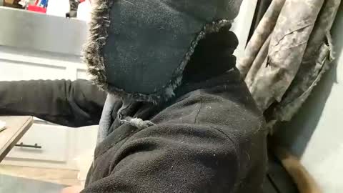 Snapshot of brushsquach chatting on December 20, 6:48 pm Steve... aka SkinnieDippin aka TimberTramp online show from December 20, 6:48 pm