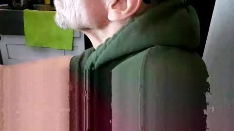 Snapshot of brushsquach chatting on February 1, 12:53 am Steve... aka SkinnieDippin aka TimberTramp online show from February 1, 12:53 am