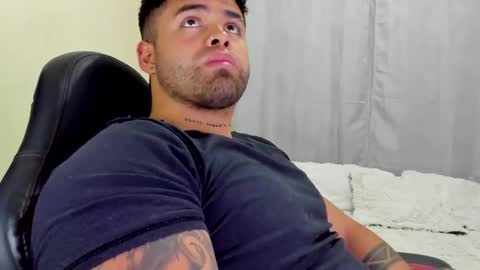 Snapshot of bryan_stoness chatting on December 3, 2:03 am bryan stoness online show from December 3, 2:03 am