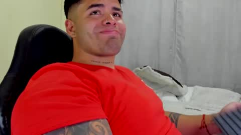 Snapshot of bryan_stoness chatting on December 4, 1:58 am bryan stoness online show from December 4, 1:58 am