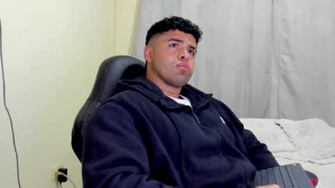 Snapshot of bryan_stoness chatting on December 5, 2:31 am bryan stoness online show from December 5, 2:31 am