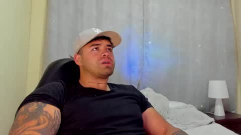 Snapshot of bryan_stoness chatting on January 28, 12:57 am bryan stoness online show from January 28, 12:57 am