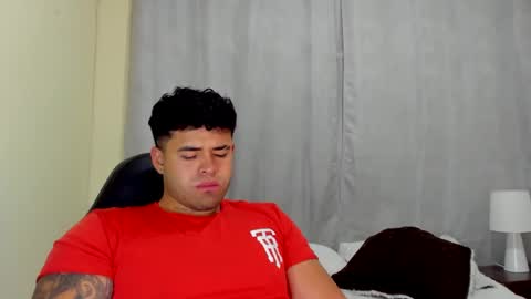 Snapshot of bryan_stoness chatting on February 22, 1:33 am bryan stoness online show from February 22, 1:33 am