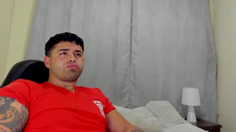 Snapshot of bryan_stoness chatting on March 11, 12:33 am bryan stoness online show from March 11, 12:33 am