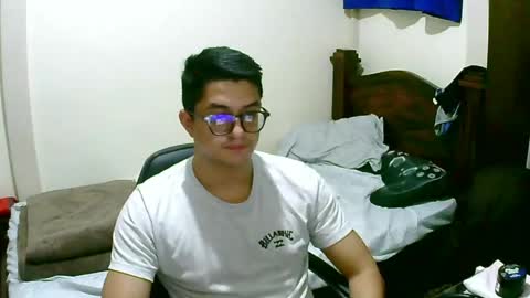 Snapshot of bryanbendy chatting on May 16, 10:41 pm bryanbendy online show from May 16, 10:41 pm
