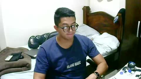 Snapshot of bryanbendy chatting on July 10, 6:28 am bryanbendy online show from July 10, 6:28 am