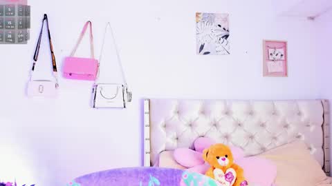 Carly     online show from February 12, 6:51 pm