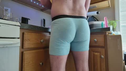 Snapshot of bubblebutttluke chatting on August 1, 4:06 pm bubblebutttluke online show from August 1, 4:06 pm