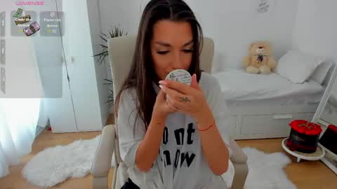 bubbledoll7 online show from May 11, 7:25 am