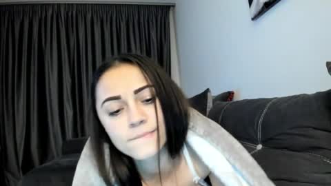 bubyluxe online show from April 28, 2:27 am