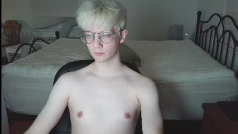 bugboy08 online show from June 25, 3:39 am