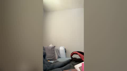 Snapshot of buggggy5 chatting on March 31, 6:08 pm buggggy5 online show from March 31, 6:08 pm