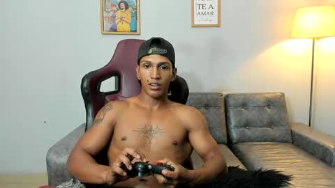 bull_cam online show from February 22, 2:13 am