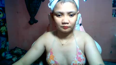 Snapshot of bunny_flower18 chatting on June 13, 1:53 pm bunny_flower18 online show from June 13, 1:53 pm