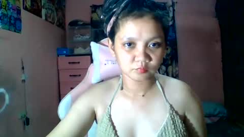 Snapshot of bunny_flower18 chatting on July 7, 1:59 pm bunny_flower18 online show from July 7, 1:59 pm