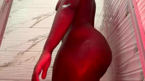 Isa online show from March 26, 9:20 pm