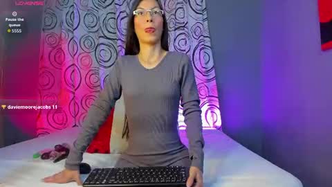 bunnythompson online show from July 15, 5:29 pm