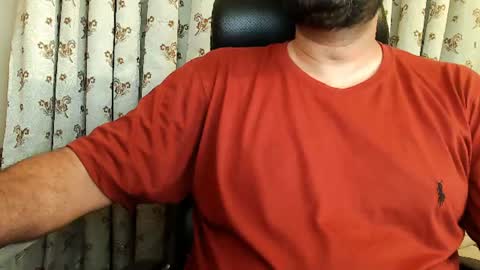 Snapshot of burlymonster chatting on July 13, 6:33 pm Hairy Arabian online show from July 13, 6:33 pm
