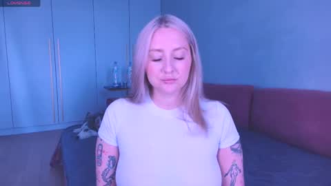 Lissa online show from May 10, 3:28 pm