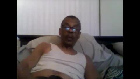 Busturgutzgd1 online show from December 7, 6:21 am