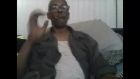 Busturgutzgd1 online show from December 23, 5:49 am