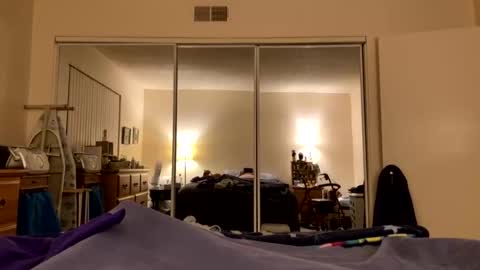 busty_2008 online show from February 27, 4:34 am