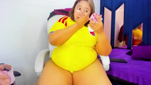 busty juicyy online show from June 27, 2:23 pm