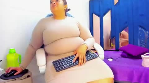 busty juicyy online show from July 10, 2:30 pm