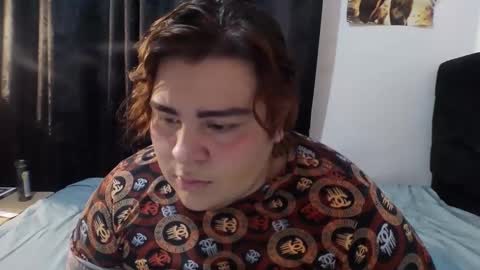 Snapshot of buttercup_milk chatting on February 23, 7:06 am Dylan online show from February 23, 7:06 am