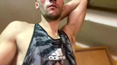 Snapshot of buttlover___ chatting on January 6, 9:43 pm buttlover___ online show from January 6, 9:43 pm