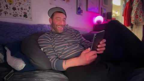 c2cmee online show from April 23, 7:09 am