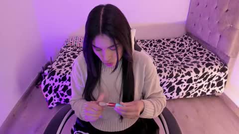 caelisse_cb online show from November 5, 1:00 pm