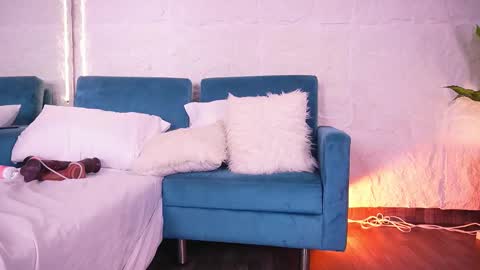 CailynBrown online show from March 29, 4:45 am