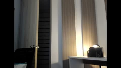 caitlingomez0 online show from June 10, 3:18 am