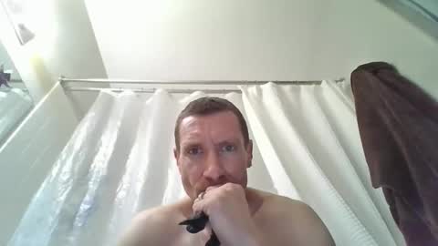 calbry82 online show from March 31, 10:54 pm