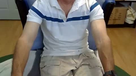 Snapshot of califun4u chatting on April 9, 12:54 am califun4u online show from April 9, 12:54 am