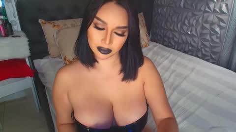 Snapshot of calista_palmer chatting on February 24, 4:26 pm Miss Jane Commander online show from February 24, 4:26 pm