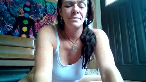 Calli online show from May 21, 6:59 pm