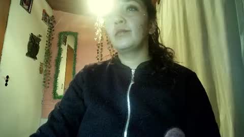 Snapshot of callme_lolas chatting on June 18, 12:55 am paula online show from June 18, 12:55 am