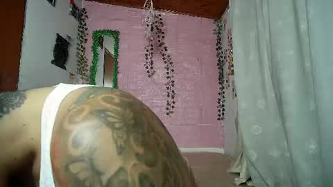 Snapshot of callme_lolas chatting on July 9, 3:43 am paula online show from July 9, 3:43 am