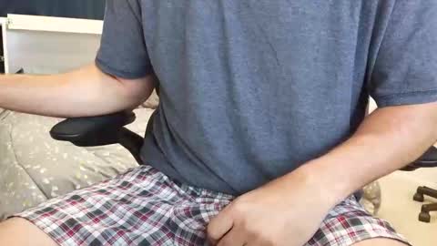 callmeroger33 online show from May 12, 3:42 pm